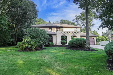 332 N Quail Dr, Marmora, NJ 08223