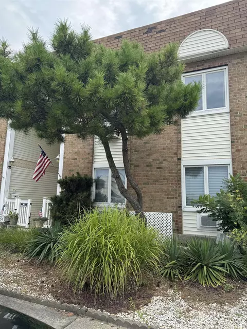 125 Seaspray Ct #C, North Wildwood, NJ 08260