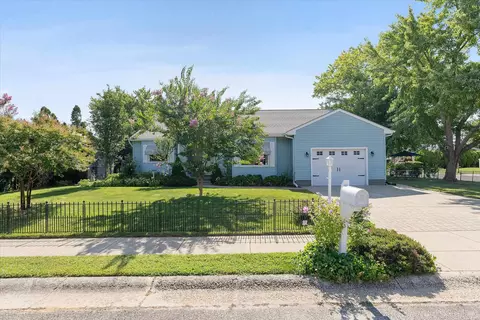 201 W Vineyard Ct, Cape May, NJ 08204