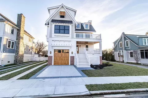 242 36th St, Avalon, NJ 08202