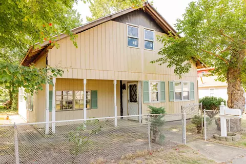 226 E Jacksonville Ave, Villas, NJ 08251