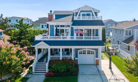 46 13th St, Avalon, NJ 08202