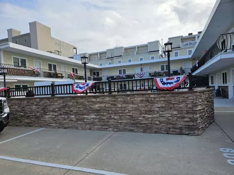 415 E Atlanta Ave #105, Wildwood Crest, NJ 08260