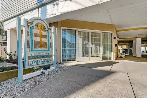 715 Plymouth Pl #205, Ocean City, NJ 08226