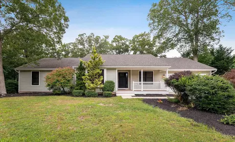 7 Olin Dr, Cape May Court House, NJ 08210