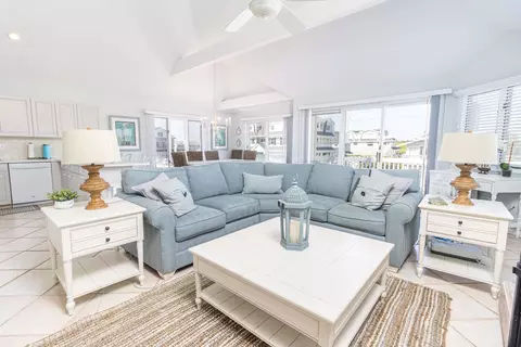 Living - 286 44th St, Avalon, NJ 08202 photo 6 of 6