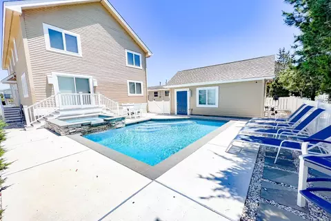 Exterior - 286 44th St, Avalon, NJ 08202 photo 4 of 5