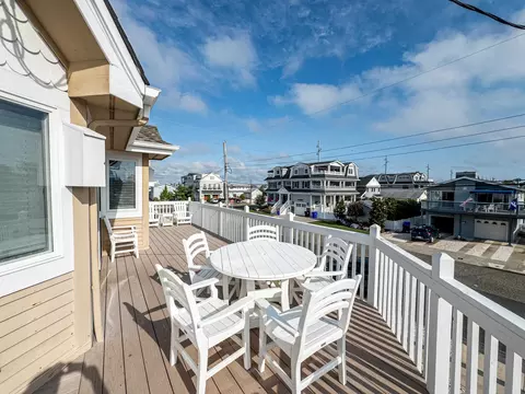 Exterior - 286 44th St, Avalon, NJ 08202 photo 2 of 5