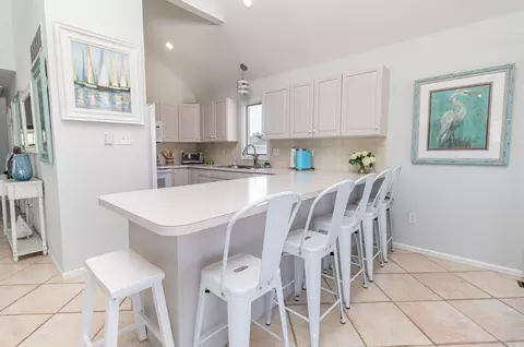 Kitchen - 286 44th St, Avalon, NJ 08202 photo 1 of 2