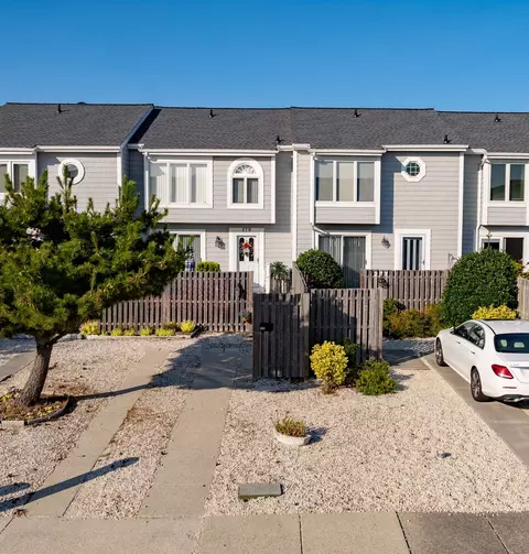 279 13th St #C-6, Avalon, NJ 08202