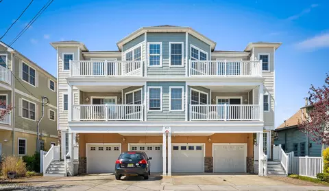 422 W Roberts Ave #A, Wildwood, NJ 08260