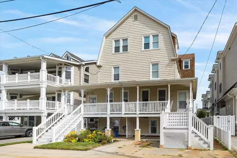 13 E 51st St #EAST, Sea Isle City, NJ 08243