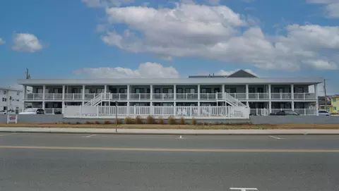 1100 Kennedy Dr #104, North Wildwood, NJ 08260
