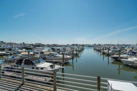 5100 Shawcrest #A8, Township, NJ 08260