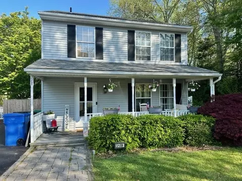 318 N Shore Rd, Marmora, NJ 08223