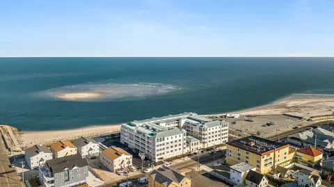 101 W Spruce Ave #302, North Wildwood, NJ 08260