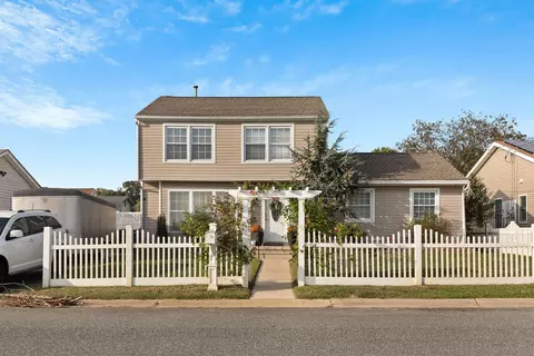 121 Mckinley Ave, Villas, NJ 08251