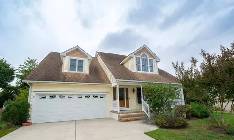 911 Farmdale Dr, West Cape May, NJ 08204