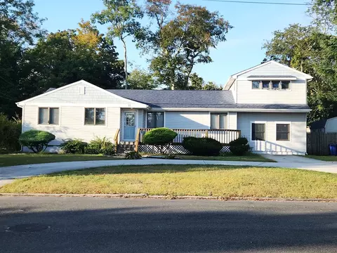 11 E Romney Pl, Cape May Court House, NJ 08210
