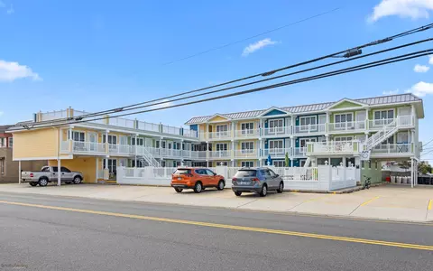 7100 Seaview Ave #201, Wildwood Crest, NJ 08260