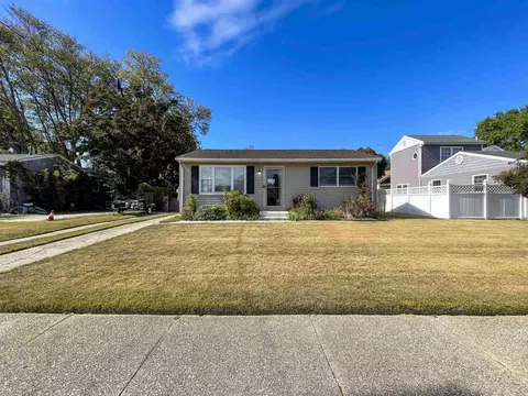 108 Mallard Pl, North Cape May, NJ 08204