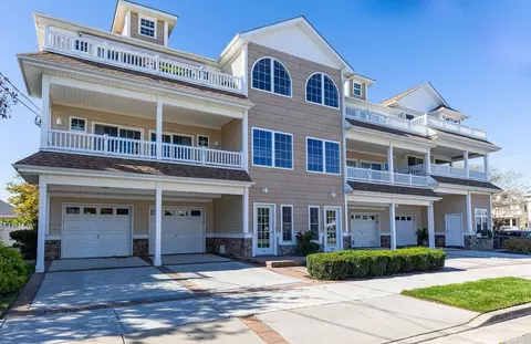 204 E 17th Ave #201, North Wildwood, NJ 08260