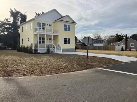 2 S 5th St, Del Haven, NJ 08251