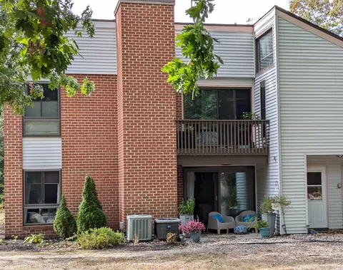 27 Siegtown Rd #8A, Cape May Court House, NJ 08210