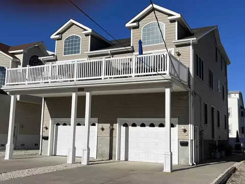 123 47th St #EAST, Sea Isle City, NJ 08243