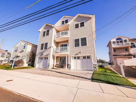 9 N Commonwealth Ave, Strathmere, NJ 08248 photo 2