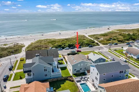 913 Ocean Ave, Brigantine, NJ 08203