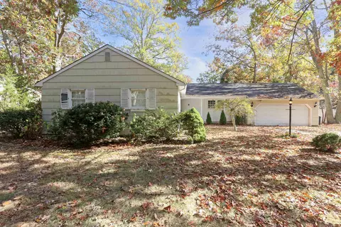 6 Dory Dr, Cape May Court House, NJ 08210
