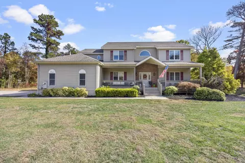 17 Holly Knoll Dr, Swainton, NJ 08210