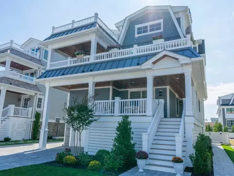 280 36th St, Avalon, NJ 08202