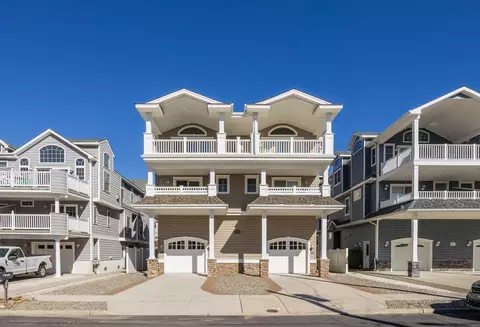 225 57th St #WEST, Sea Isle City, NJ 08243