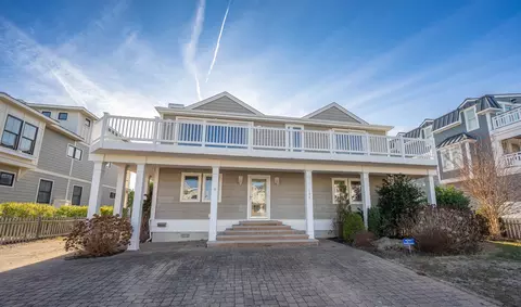 190 76th St, Avalon, NJ 08202