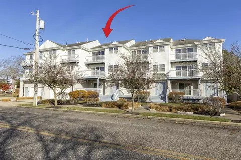 404 Madison Ave #3, Cape May, NJ 08204