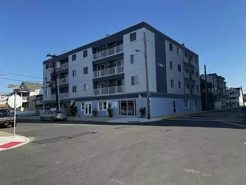 23 38th St #302, Sea Isle City, NJ 08243