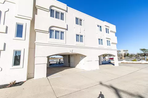1100 Ocean Dr #312, Avalon, NJ 08202