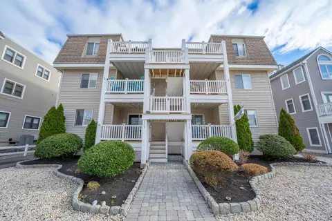 1607 Ocan Dr #E, Avalon, NJ 08202