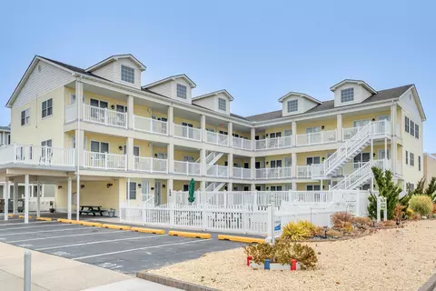 539 E 9th Ave #306, North Wildwood, NJ 08260