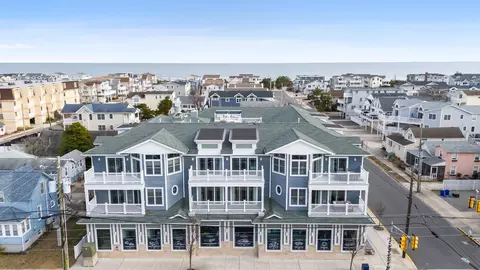 8515 Landis Ave #203, Sea Isle City, NJ 08243