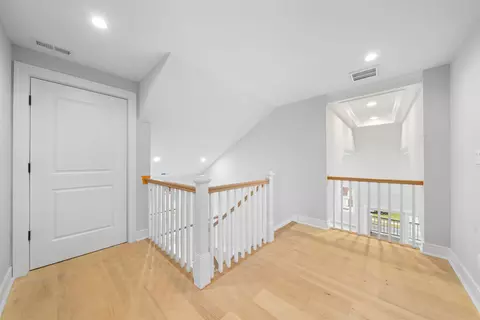 Entry Way - 285 58th St, Avalon, NJ 08202 photo 3 of 3