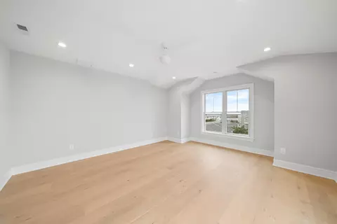 Bedroom - 285 58th St, Avalon, NJ 08202 photo 3 of 7