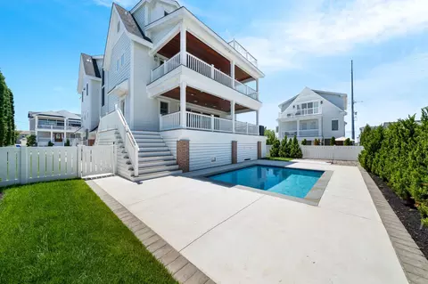 Exterior - 285 58th St, Avalon, NJ 08202 photo 5 of 10