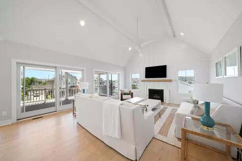 Living - 285 58th St, Avalon, NJ 08202 photo 3 of 6