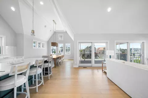 Entry Way - 285 58th St, Avalon, NJ 08202 photo 2 of 3