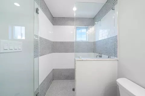 Bath - 285 58th St, Avalon, NJ 08202 photo 1 of 9