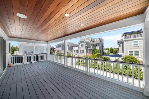 Exterior - 285 58th St, Avalon, NJ 08202 photo 6 of 10