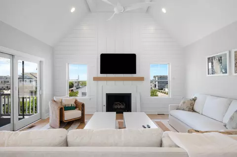 Living - 285 58th St, Avalon, NJ 08202 photo 4 of 6